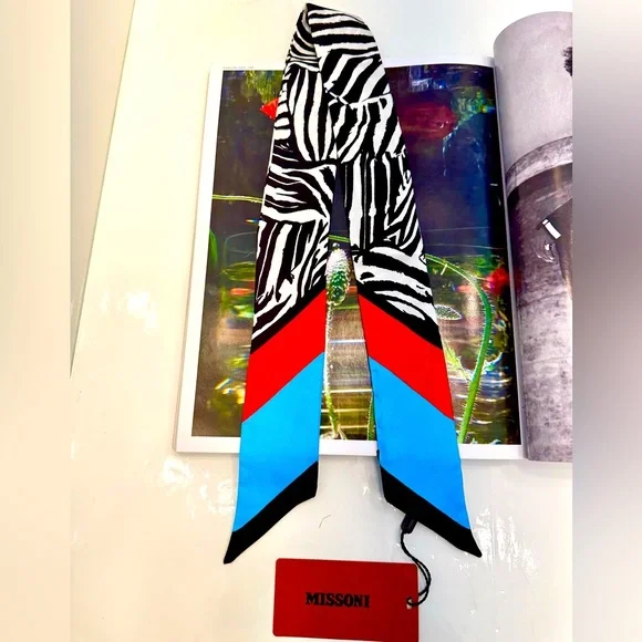 NWT Authentic Missoni Twill Scarf in Zebra Print 💯Silk - Picture 5 of 5